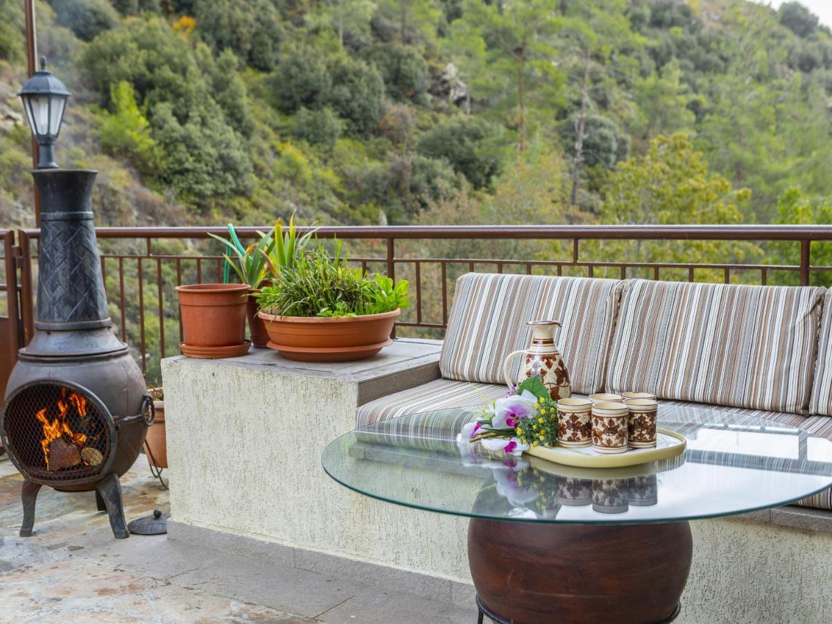 Kato Amiandos Troodos Riverside Cottage מראה חיצוני תמונה